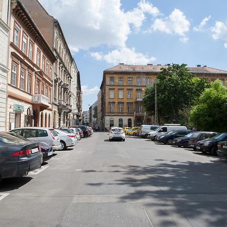 Carolyn Apartman In The Old City Lägenhet Budapest Exteriör bild